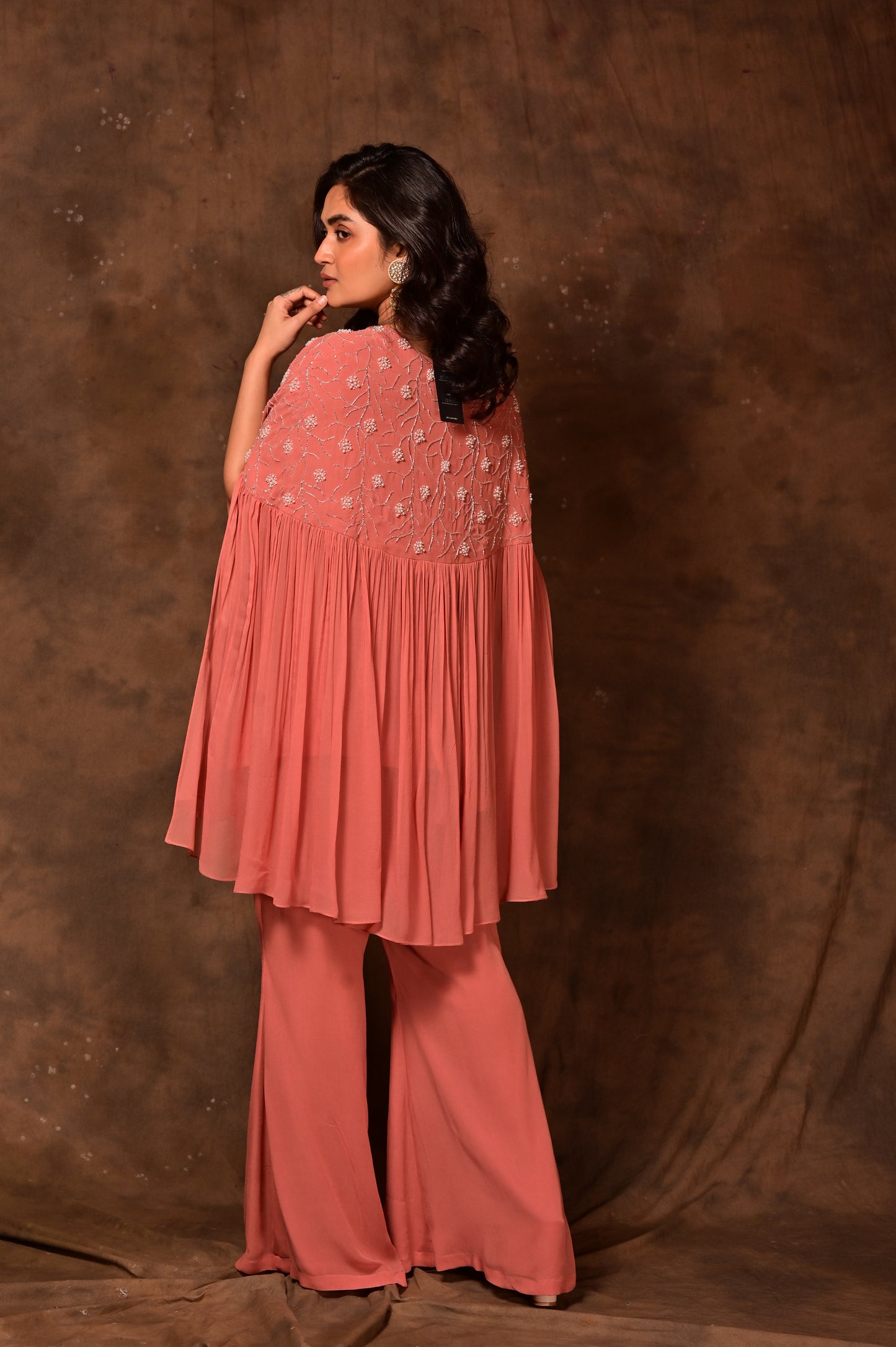 Moti-work Gather Cape Set
