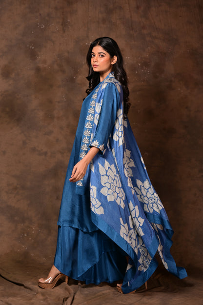 Batik Sleeveless Jacket Set