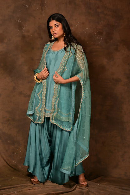 Inara Cape Set