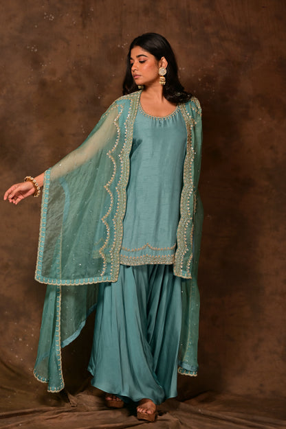 Inara Cape Set